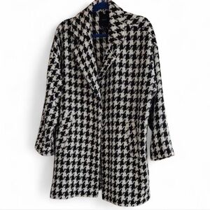 Forever 21 Black & White Tweed Coat Size M